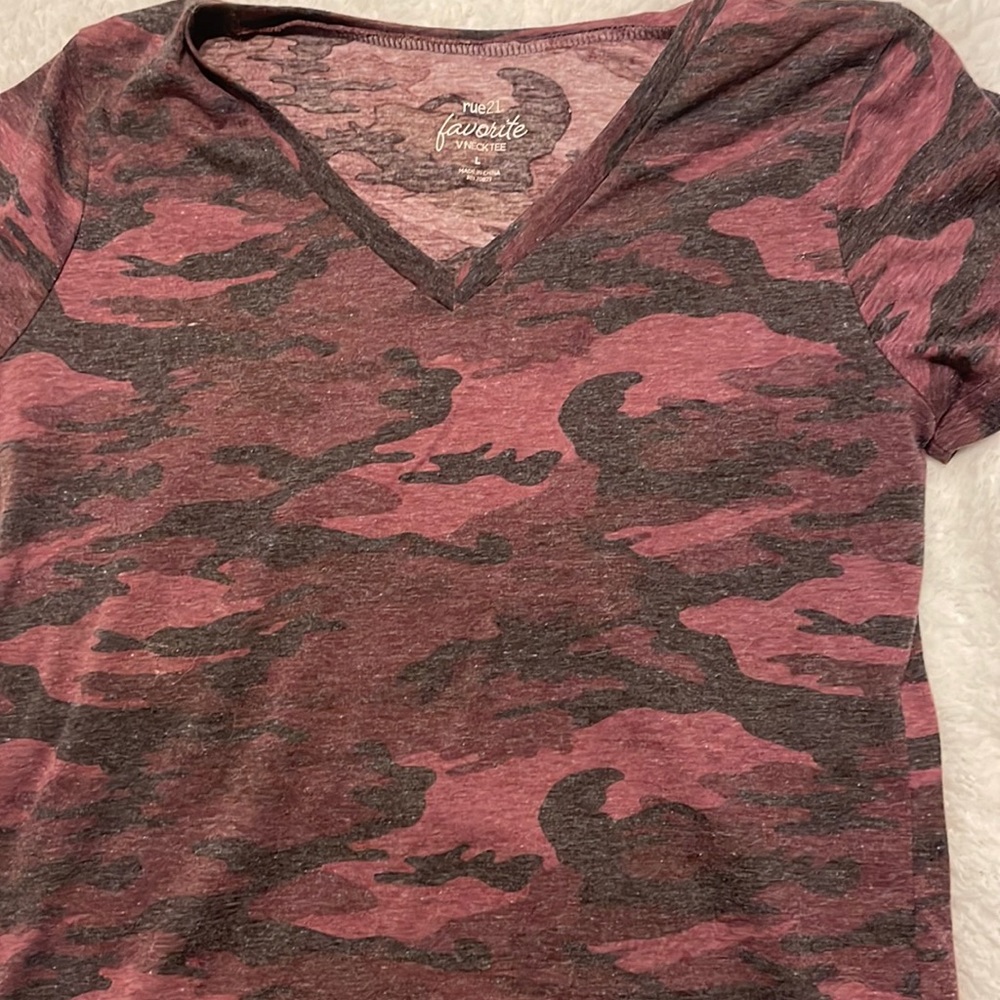 Camo Rue 21 Tee